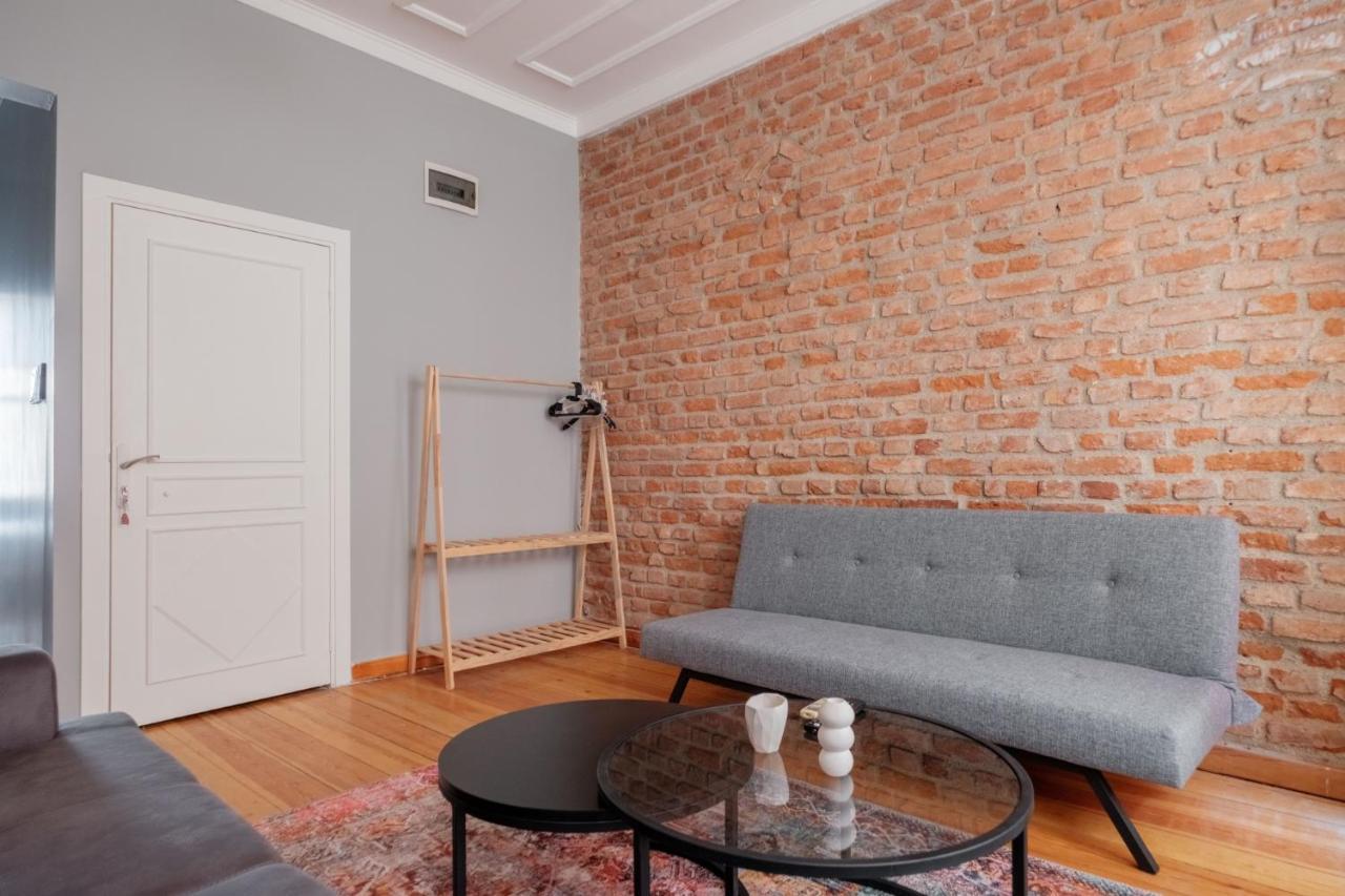 Apartament Rustic Stone Flat 5 Min To Taksim Square *