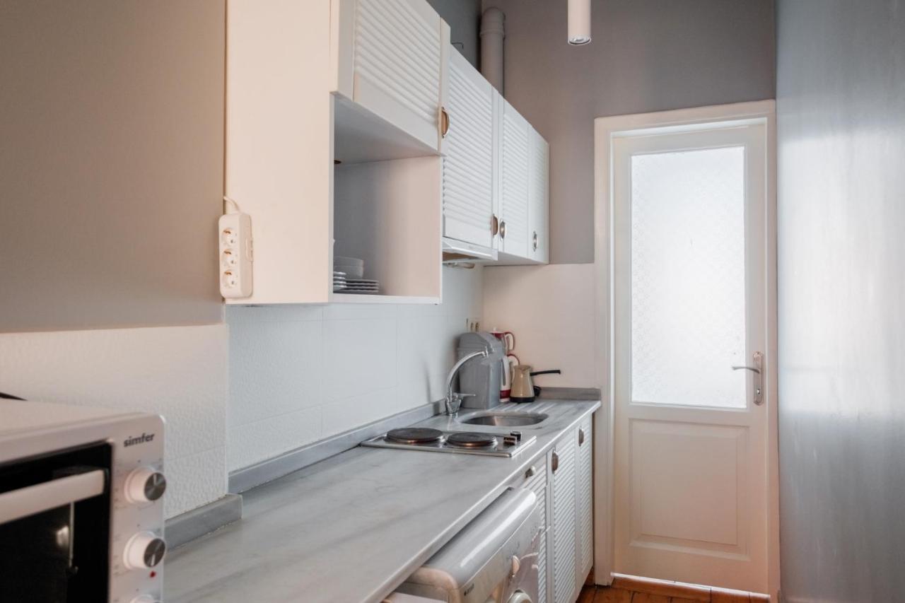 Rustic Stone Flat 5 Min To Taksim Square Apartament